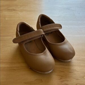 Kids Tan Tap Dance Shoes size 11